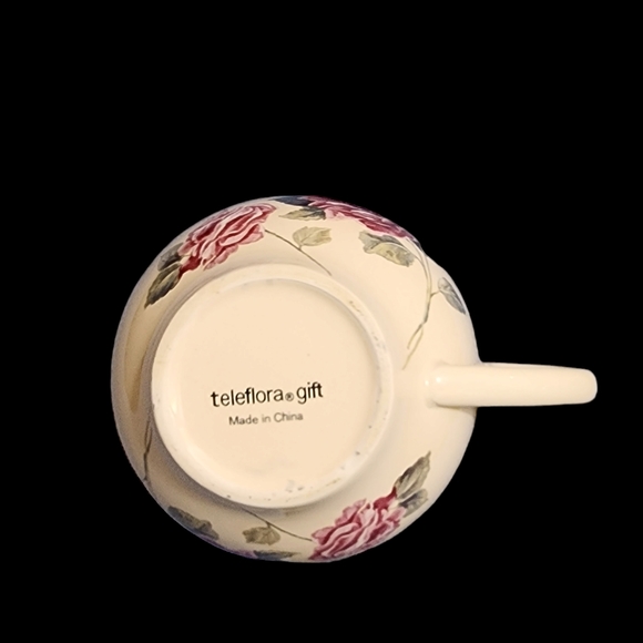 Teleflora charming Victorian roses cup and saucer display set - Picture 6 of 12